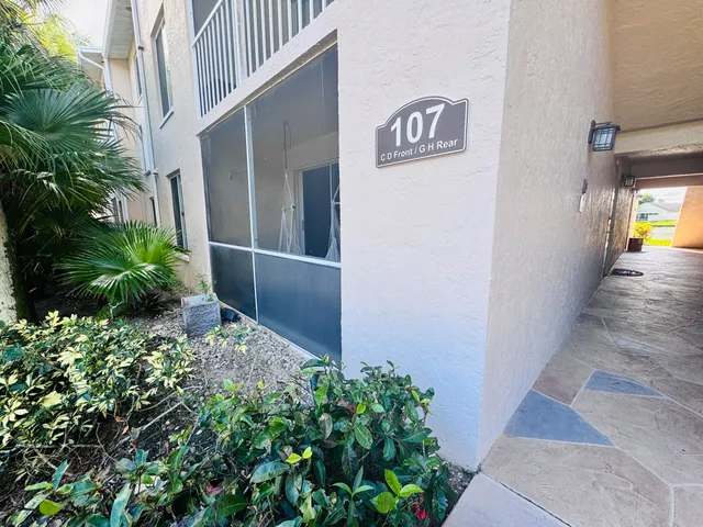 $2,200 | 13771 Oneida Drive, Unit C1, Delray Beach, FL 33446