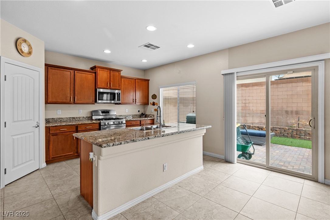 9230 Wittig Avenue Las Vegas, NV 89149 - Photo 3 of 34