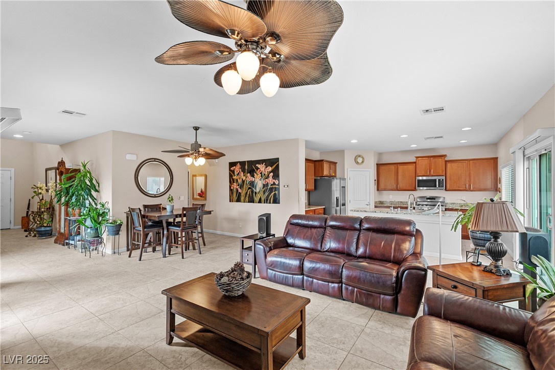 9230 Wittig Avenue Las Vegas, NV 89149 - Photo 6 of 34