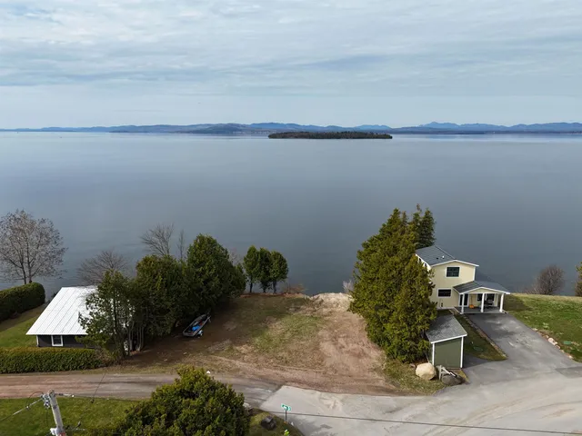 $349,900 | 41 Lake Drive, South Hero, VT 05486