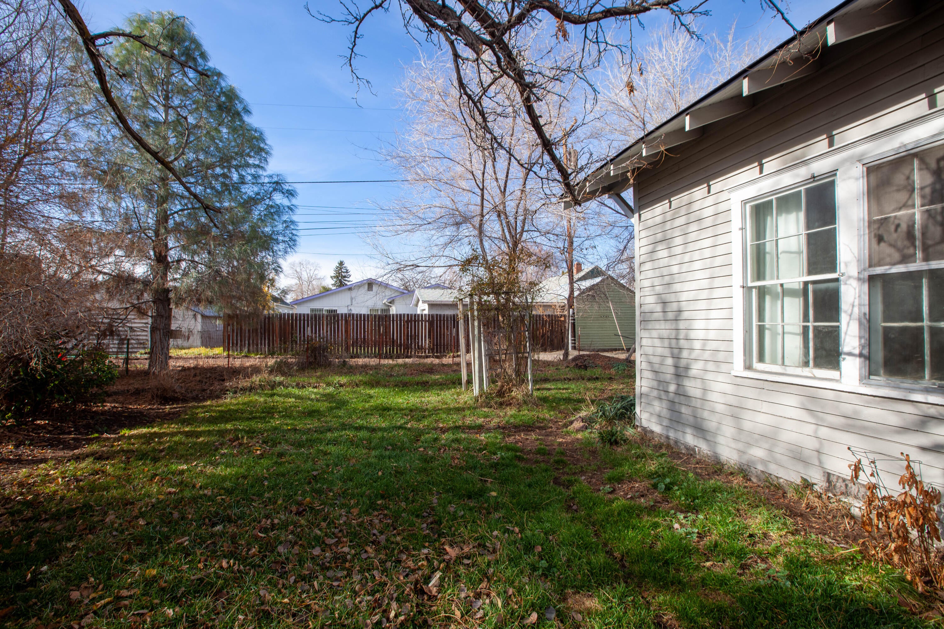 231 Southwest 9th Street Redmond, OR 97756 - Photo 27 of 30 28