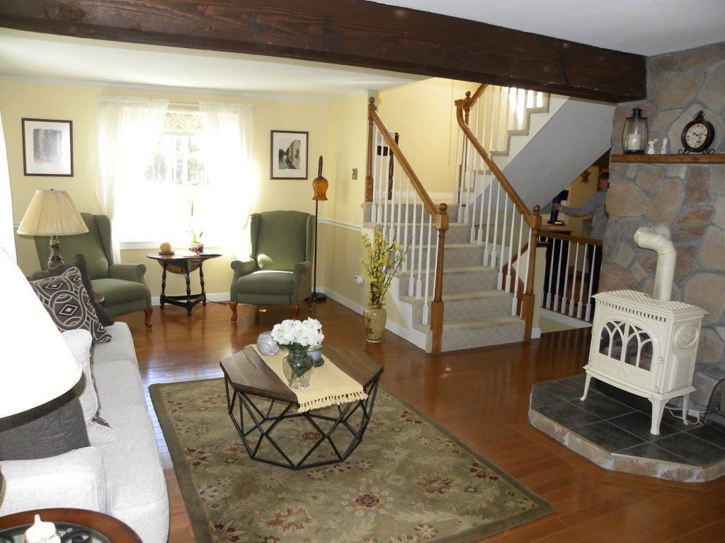 8 Old Coach Road Londonderry, NH 03053 - Photo 5 of 17
