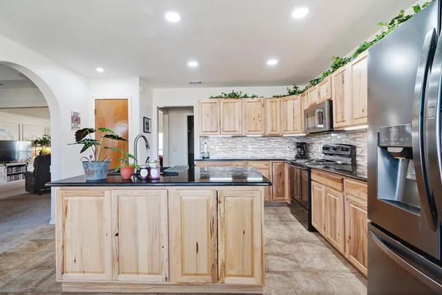 $419,900 | 214 1501st Spur, Pattonville, TX 75468