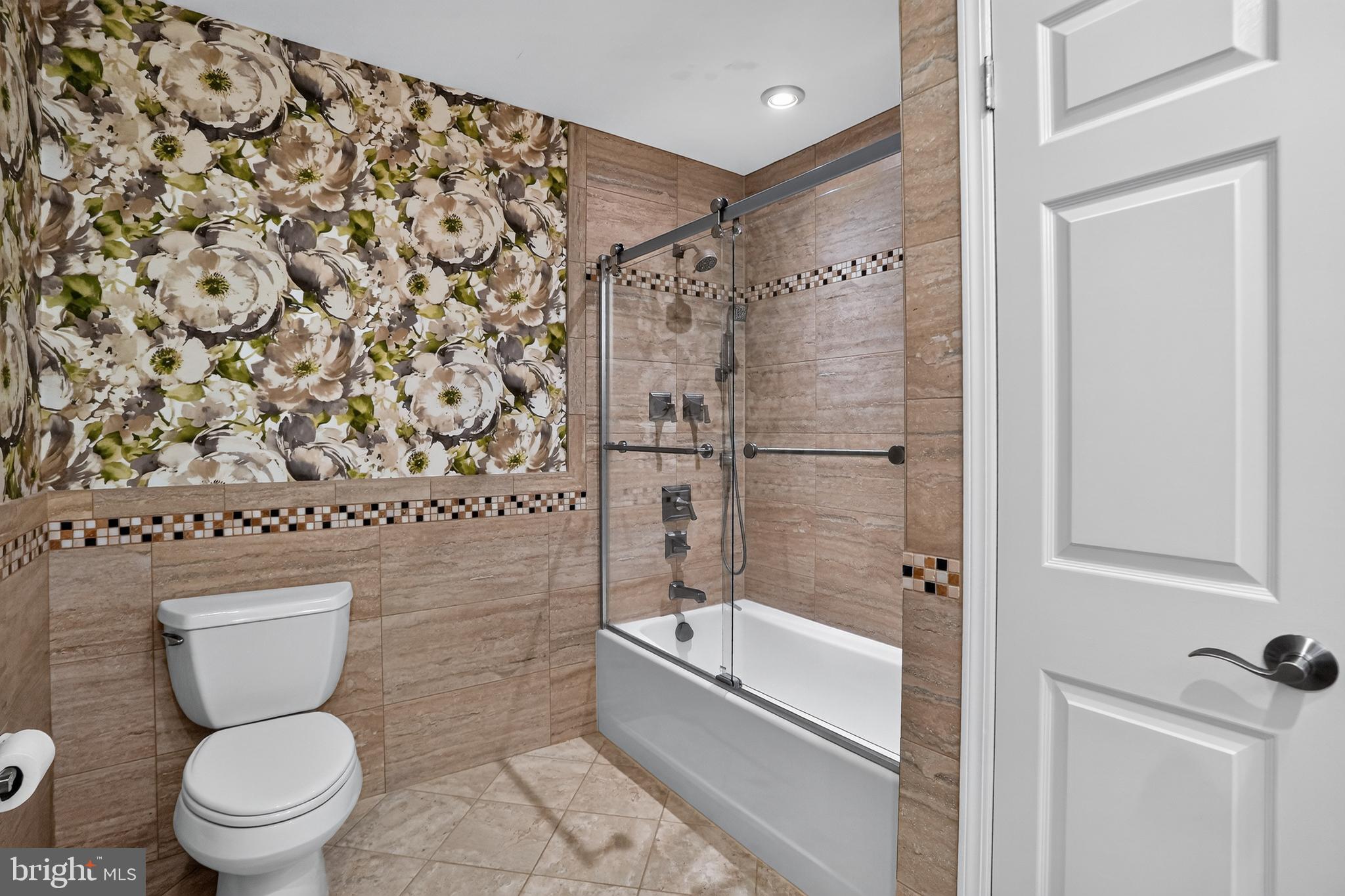 721 Buckley Road Blue Bell, PA 19422 - Photo 35 of 49 Shower/Tub