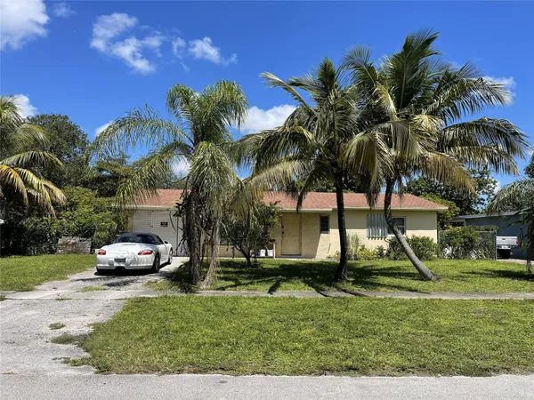 $385,000 | 671 Northwest 38th Street, Deerfield Beach, FL 33064