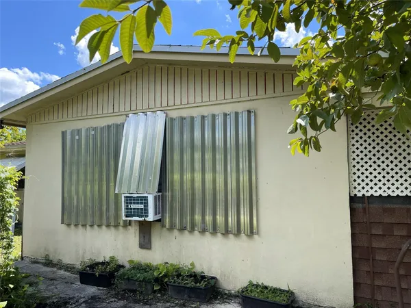 $385,000 | 671 Northwest 38th Street, Deerfield Beach, FL 33064