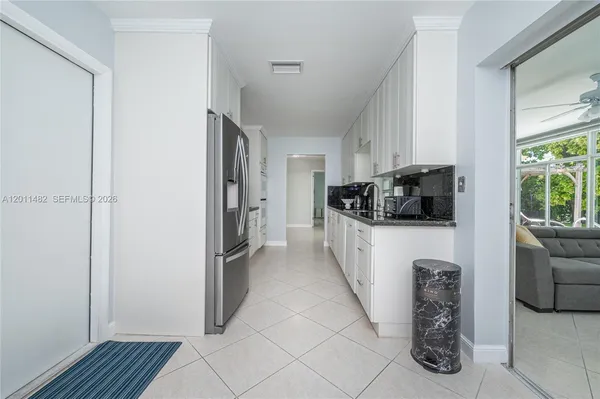 $5,000 | 810 South Rainbow Drive, Hollywood, FL 33021