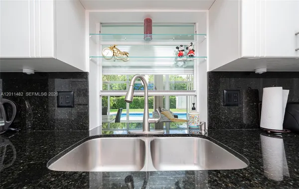 $5,000 | 810 South Rainbow Drive, Hollywood, FL 33021