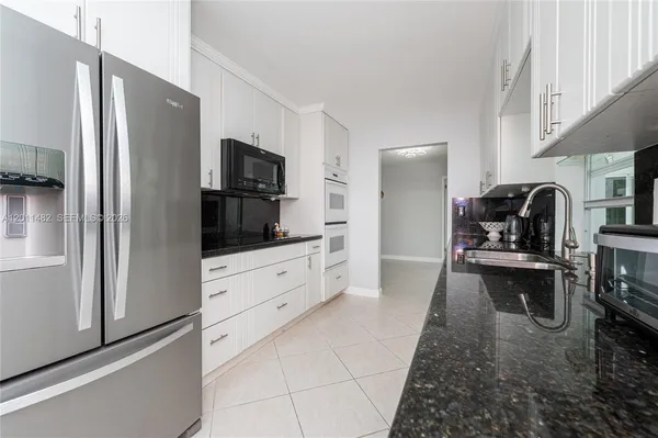 $5,000 | 810 South Rainbow Drive, Hollywood, FL 33021