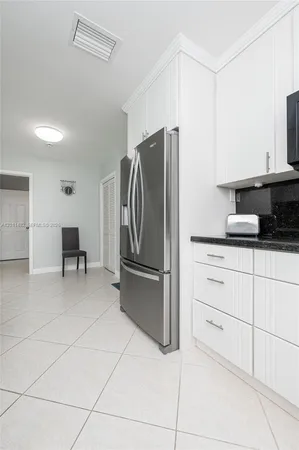$5,000 | 810 South Rainbow Drive, Hollywood, FL 33021