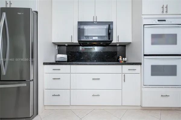 $5,000 | 810 South Rainbow Drive, Hollywood, FL 33021
