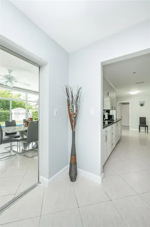 $5,000 | 810 South Rainbow Drive, Hollywood, FL 33021