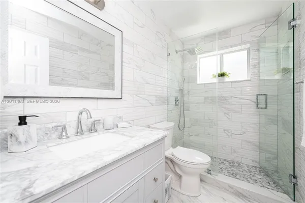 $5,000 | 810 South Rainbow Drive, Hollywood, FL 33021