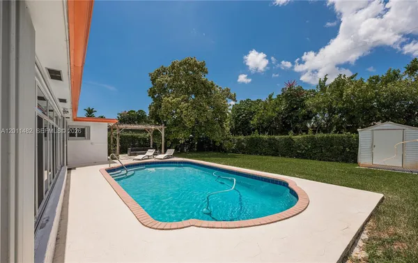 $5,000 | 810 South Rainbow Drive, Hollywood, FL 33021