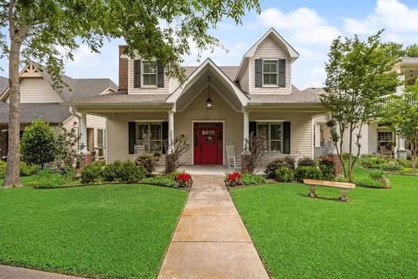 $725,000 | 895 Ivy Lane, Rockwall, TX 75087
