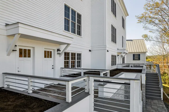 $995,000 | 26 Mt Peg Road, Unit B, Woodstock, VT 05091