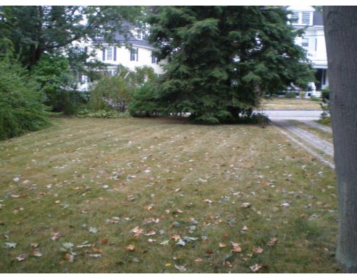 121 Elmwood Road Swampscott, MA 01907 - Photo 3 of 9 Gallery Image 3