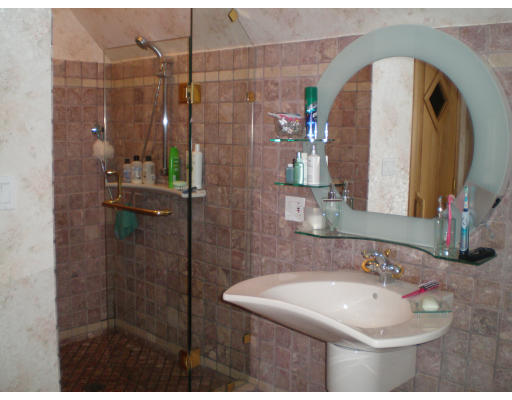 121 Elmwood Road Swampscott, MA 01907 - Photo 8 of 9 Gallery Image 8