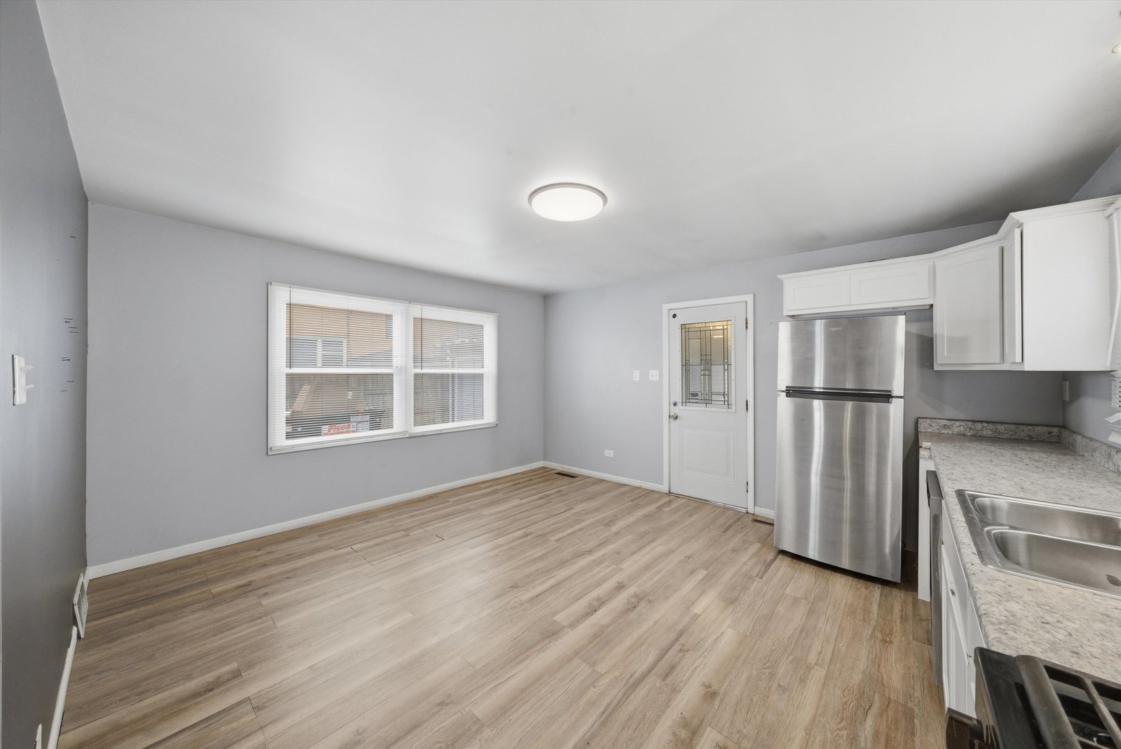 1517 East Roosevelt Road Wheaton, IL 60187 - Photo 9 of 54
