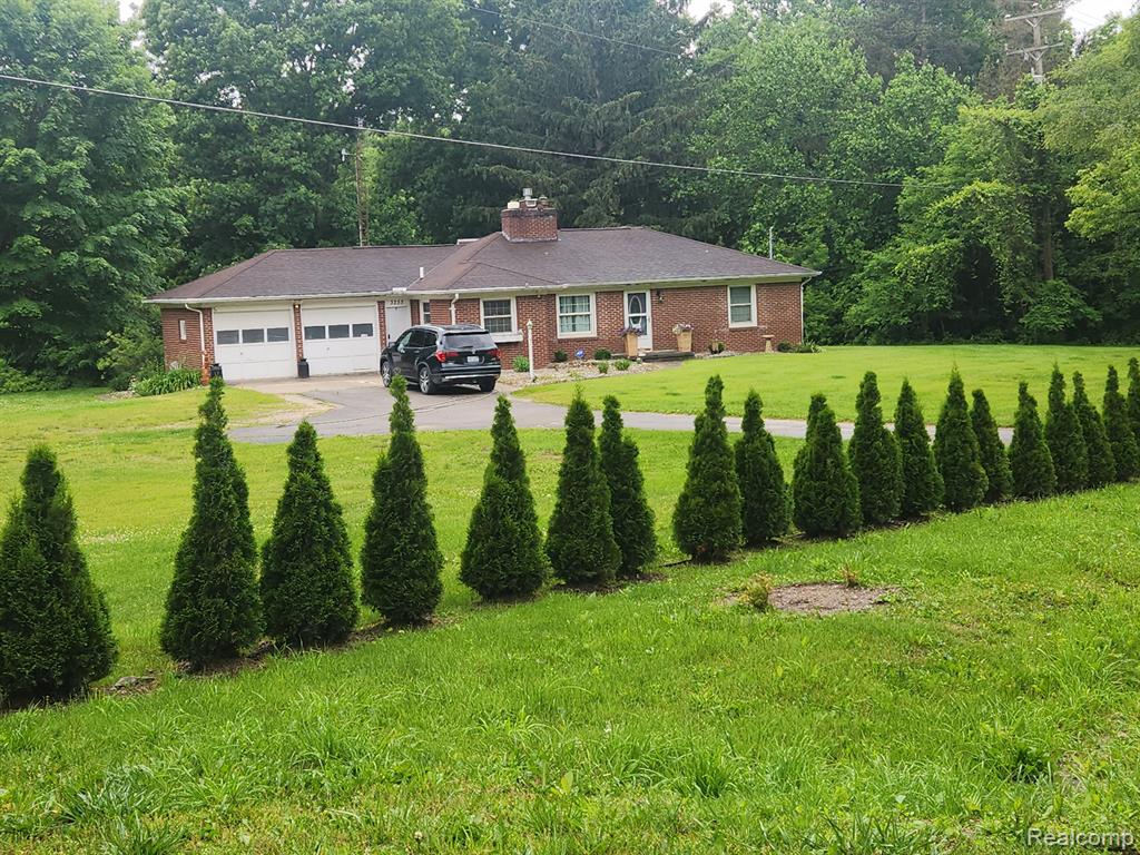 3255 West Frances Road Mount Morris, MI 48458 - Photo 1 of 17