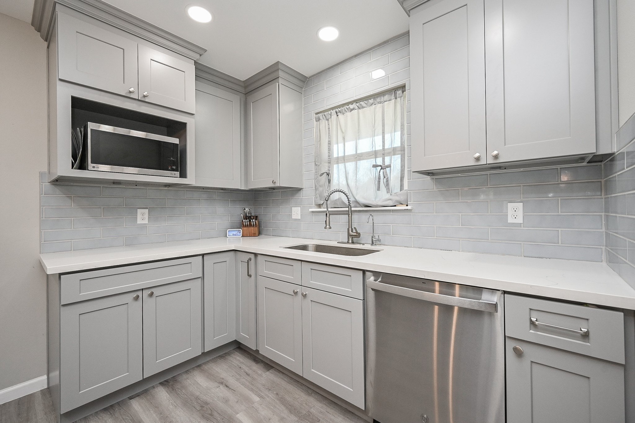 2122 Crosscoach Lane Katy, TX 77449 - Photo 10 of 30