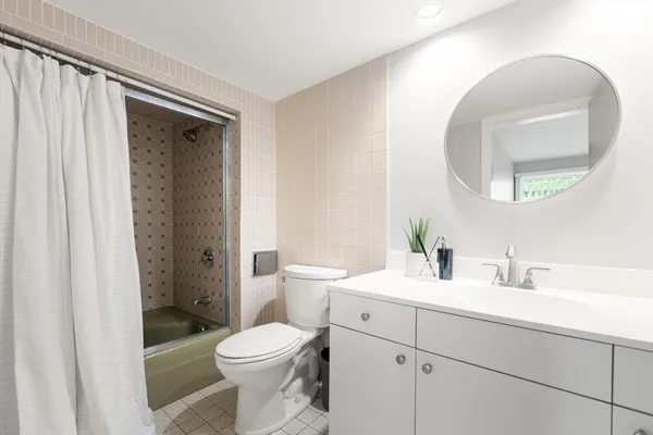 $3,049,000 | 995 Brush Hill Road, Milton, MA 02186