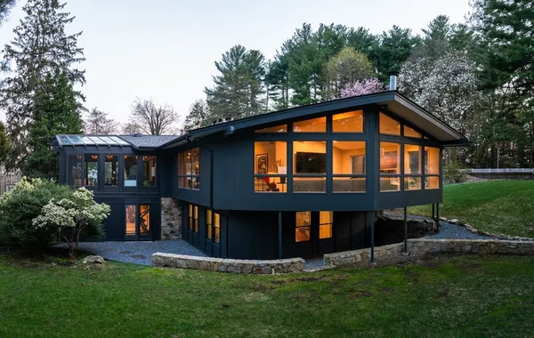 $3,049,000 | 995 Brush Hill Road, Milton, MA 02186