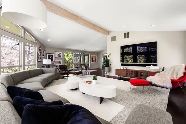 $3,049,000 | 995 Brush Hill Road, Milton, MA 02186