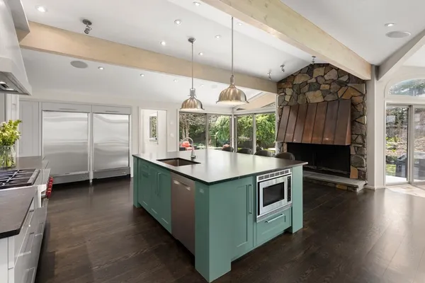 $3,049,000 | 995 Brush Hill Road, Milton, MA 02186