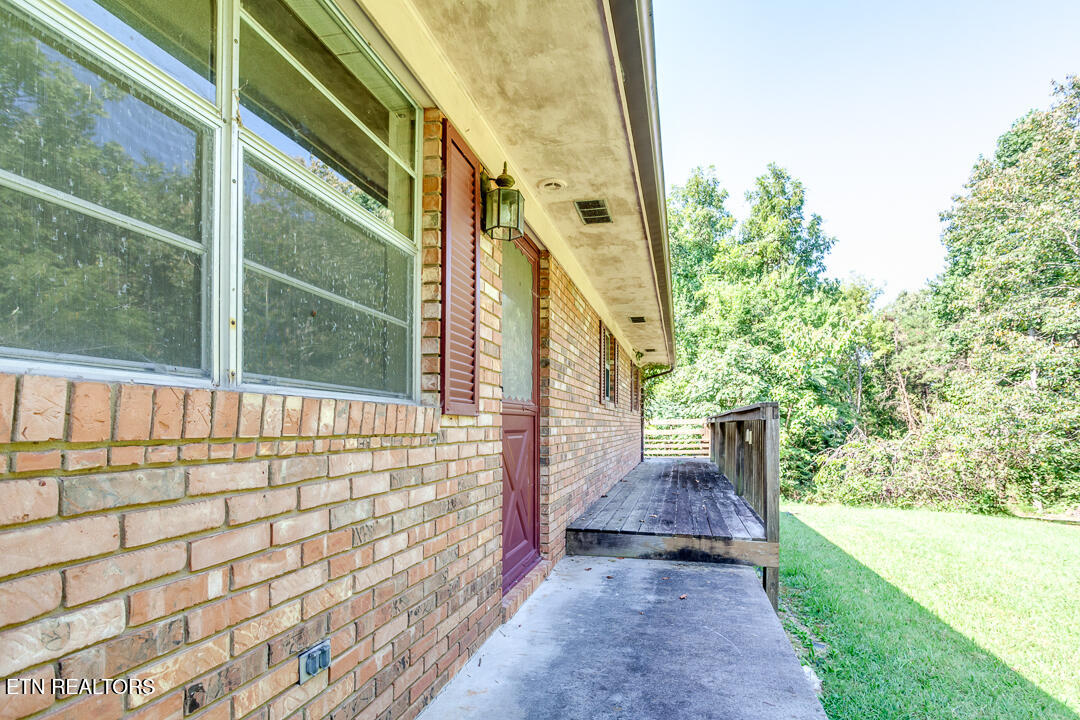 5120 Copper Ridge Road Morristown, TN 37814 - Photo 4 of 60 04020260831-1-5120CopperRidgRdMorristown
