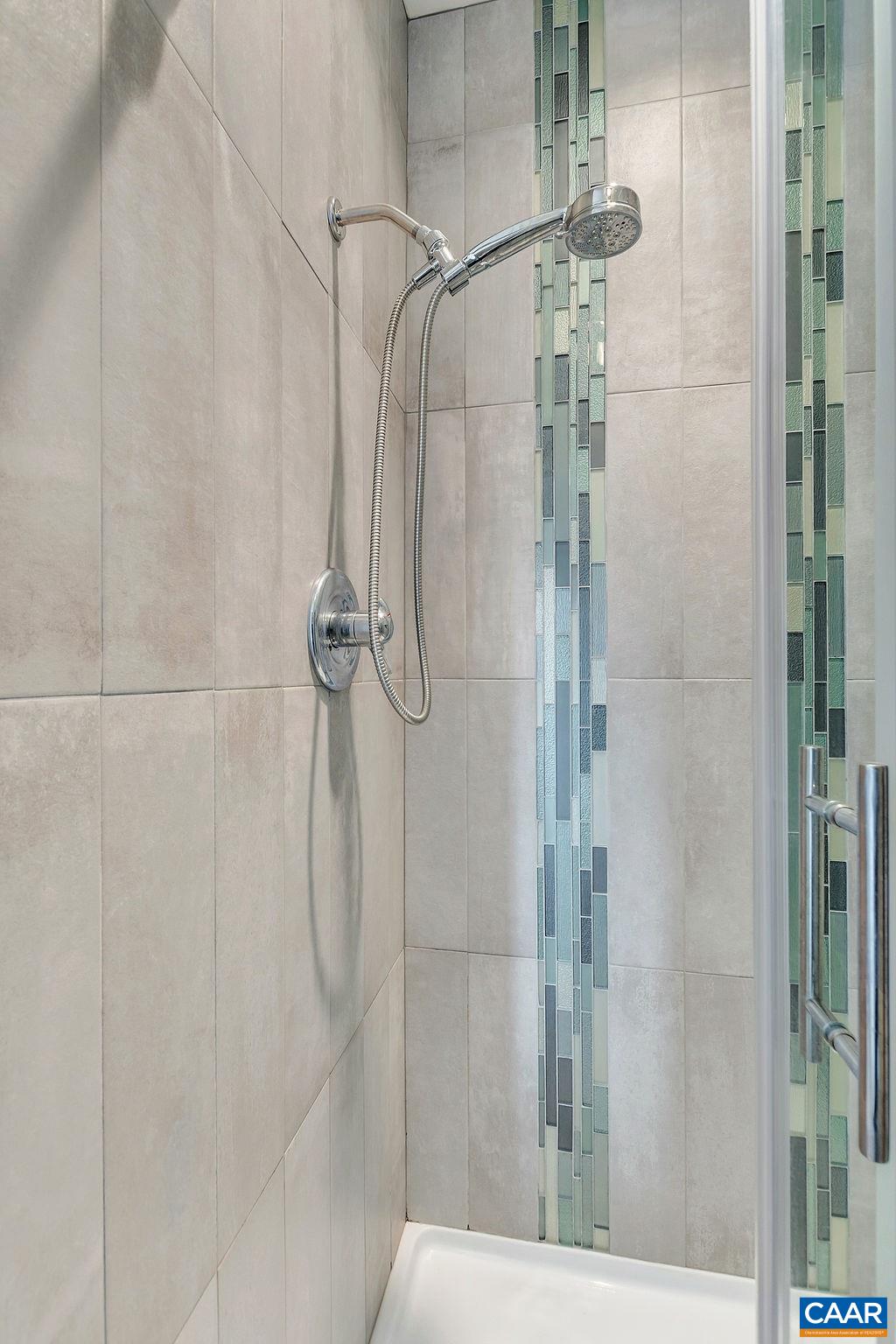 35 Oak Grove Road Palmyra, VA 22963 - Photo 15 of 42 a bathroom with a shower