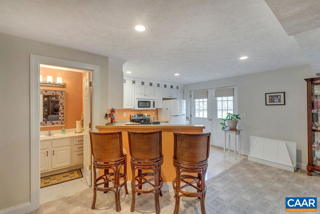 35 Oak Grove Road Palmyra, VA 22963 - Photo 27 of 42 a dining room with furniture and window