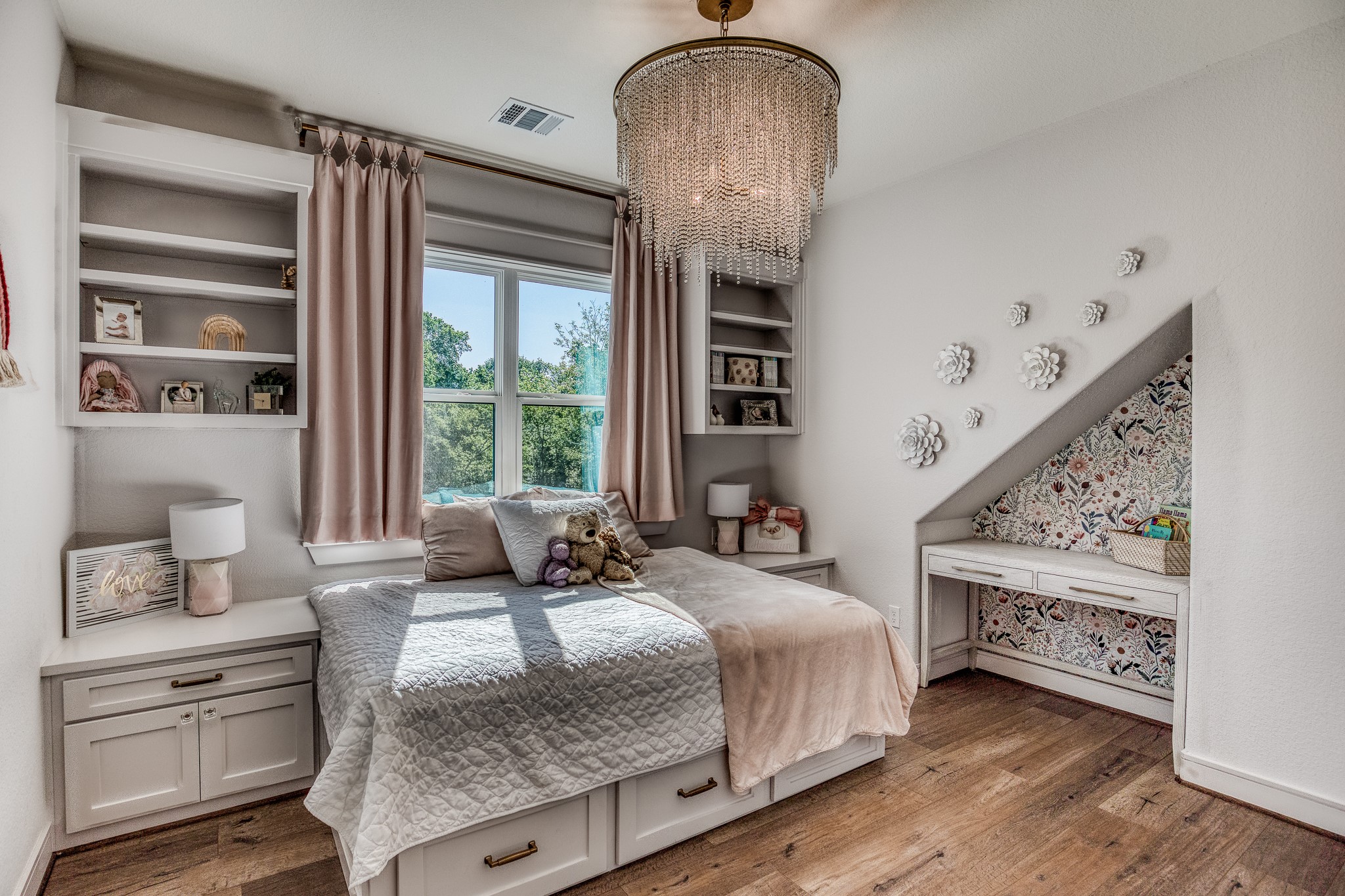 40051 Mesquite Hempstead, TX 77445 - Photo 24 of 29 a bedroom with a bed and wooden floor