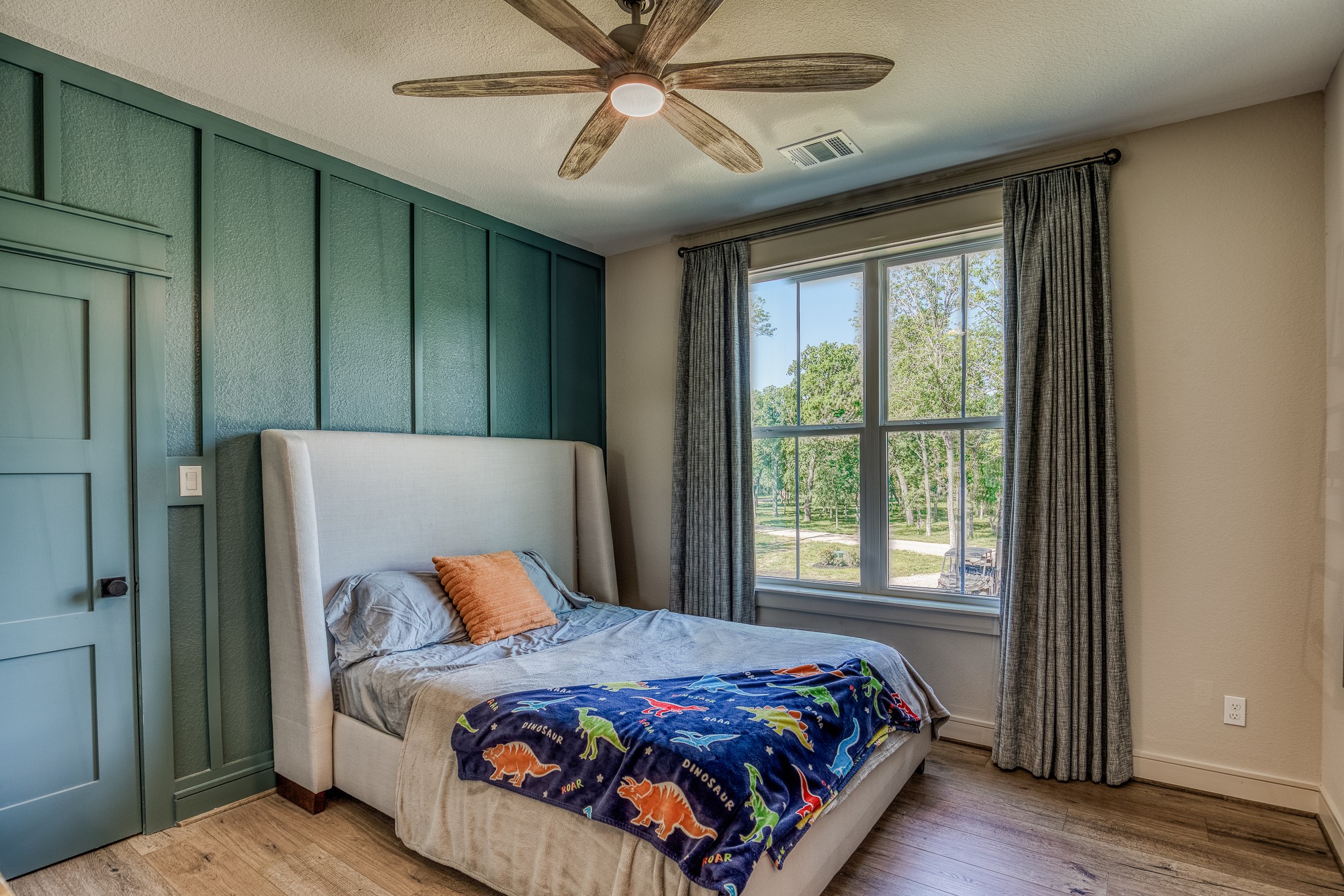 40051 Mesquite Hempstead, TX 77445 - Photo 26 of 29 a bedroom with a bed and a window