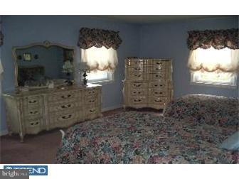 7402 Barclay Road Cheltenham, PA 19012 - Photo 7 of 12 Gallery Image 7