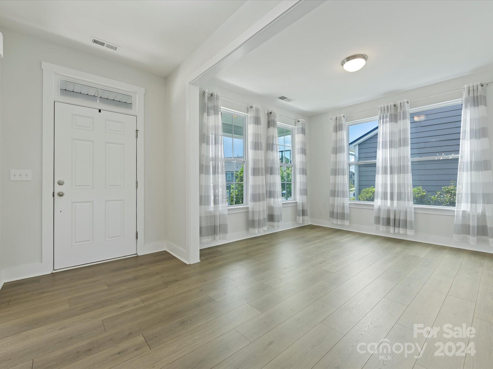 1164 Weir Court Fort Mill, SC 29708 - Photo 6 of 46 Gallery Image 6