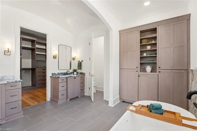 $1,890,000 | 804 Royal Jasmine Court, Winston-Salem, NC 27106