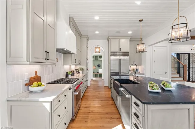 $1,890,000 | 804 Royal Jasmine Court, Winston-Salem, NC 27106