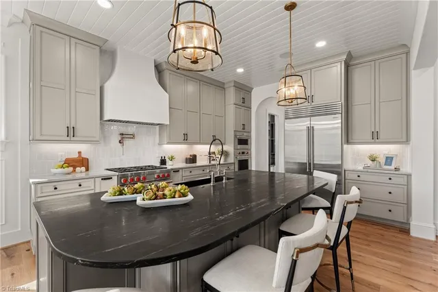 $1,890,000 | 804 Royal Jasmine Court, Winston-Salem, NC 27106