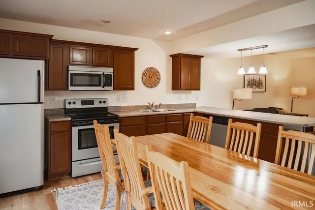 $223,500 | 5915 North Ajuga Court, Ellettsville, IN 47429