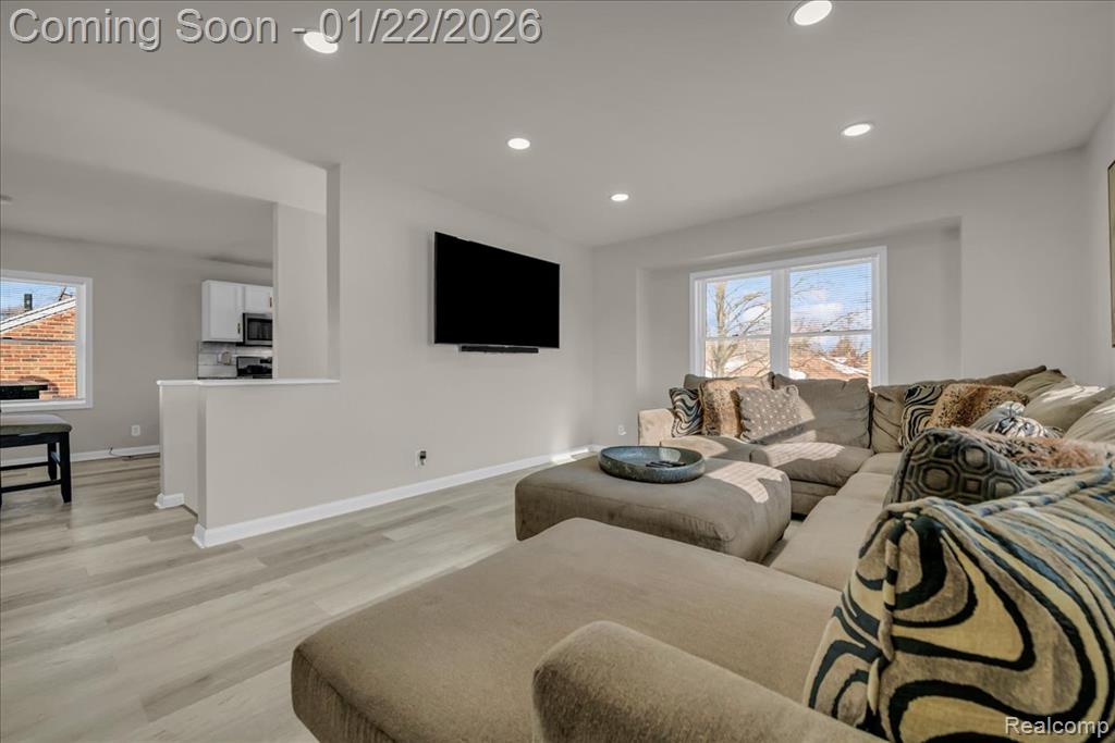 17651 Edinborough Road Detroit, MI 48219 - Photo 8 of 29 Gallery Image 8
