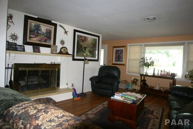 610 Westgate Road Washington, IL 61571 - Photo 7 of 20 Gallery Image 7