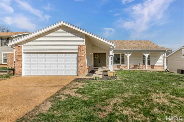$349,500 | 2915 Emerald Bend Court, St. Louis, MO 63129