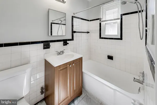 $1,850 | 1726 North Quinn Street, Unit 307, Arlington, VA 22209