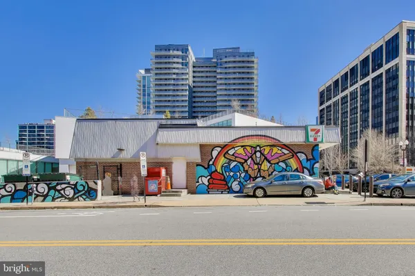 $1,850 | 1726 North Quinn Street, Unit 307, Arlington, VA 22209
