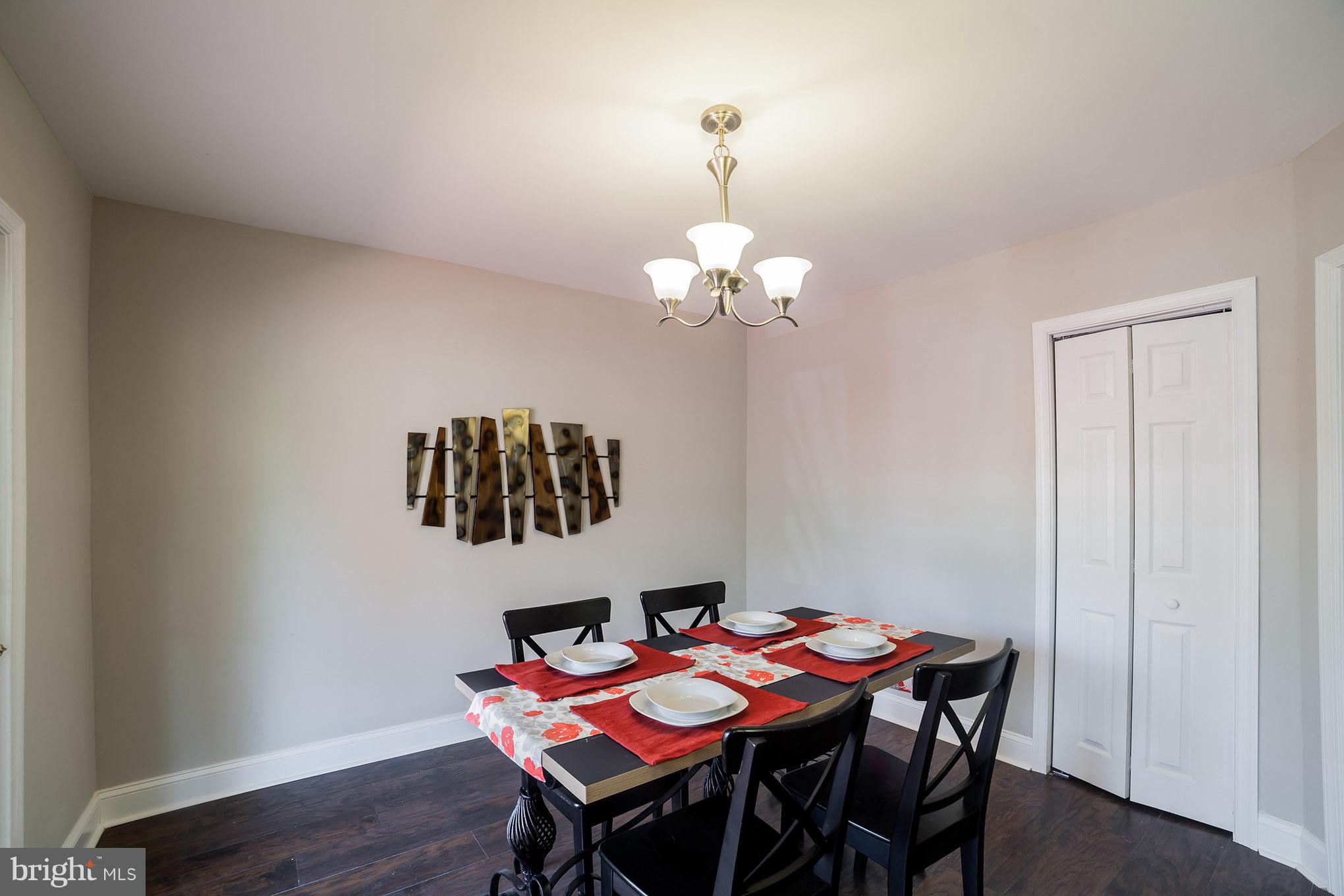 4044 Annellen Road Baltimore, MD 21215 - Photo 5 of 29 Dining Room