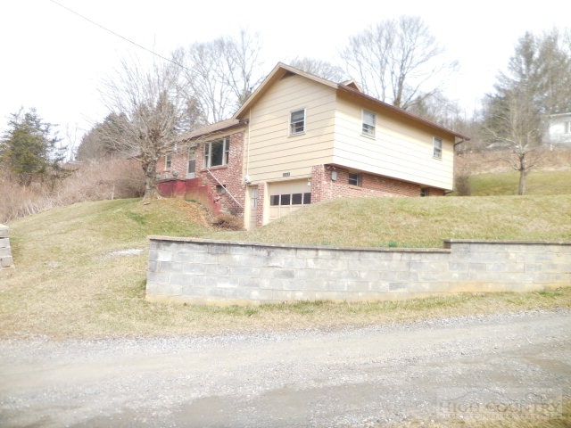 103 Davis Gentry Road Lansing, NC 28643 - Photo 1 of 12 Gallery Image 1