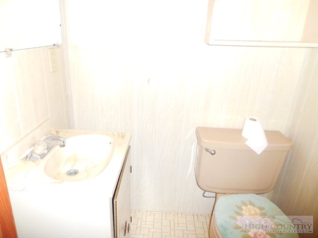 103 Davis Gentry Road Lansing, NC 28643 - Photo 11 of 12 Gallery Image 11