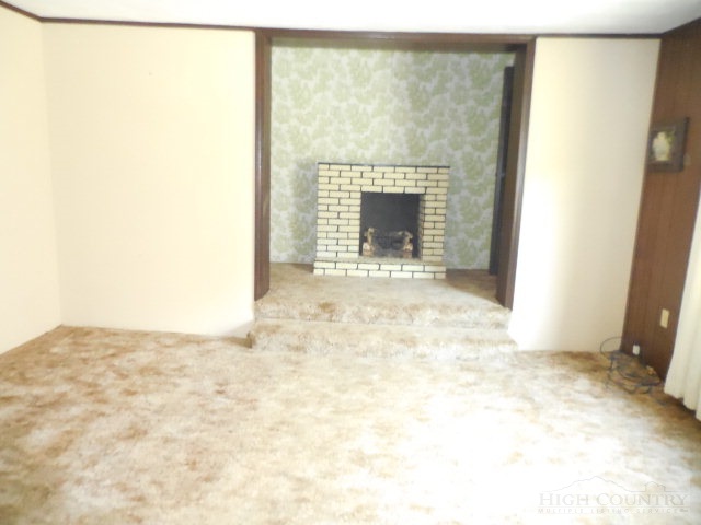 103 Davis Gentry Road Lansing, NC 28643 - Photo 2 of 12 Gallery Image 2