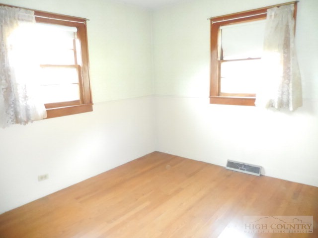 103 Davis Gentry Road Lansing, NC 28643 - Photo 7 of 12 Gallery Image 7